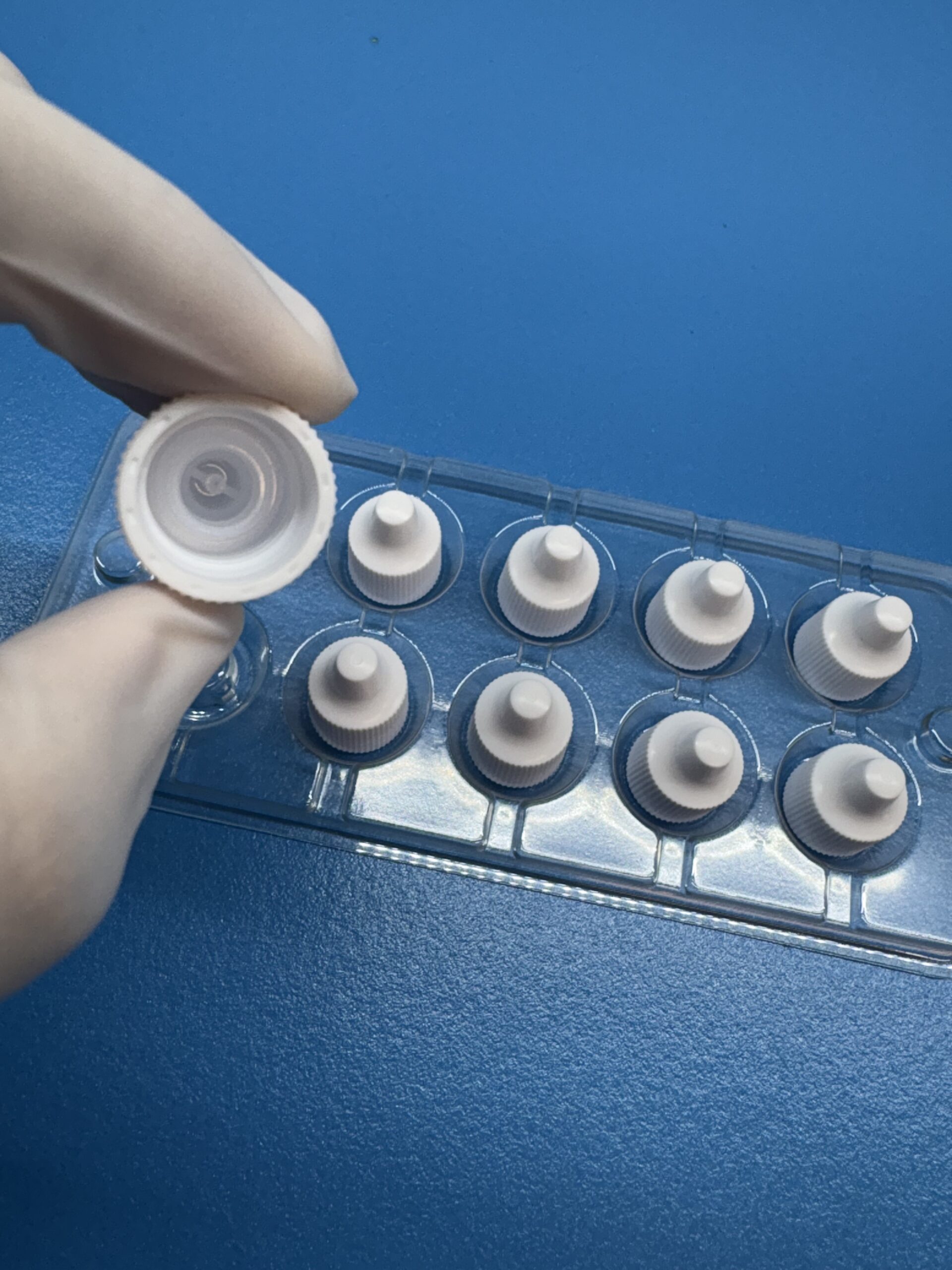 UA15-415-10-TRAY-WHT_02_web