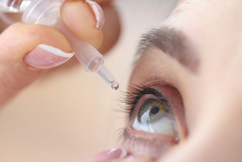 Preservatives in Eye Drops: What are the Pros and Cons?